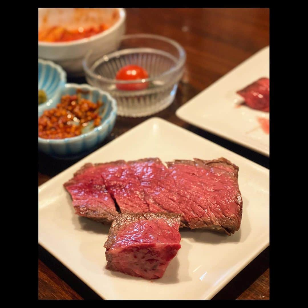 丸山智己さんのインスタグラム写真 - (丸山智己Instagram)「予約の取れない名店『肉山』 無事、初登頂いたしました🏔  #肉　#肉山 #肉とワイン  #昼からワイン #たまには妻と」1月28日 18時40分 - tomomi.maruyama0327