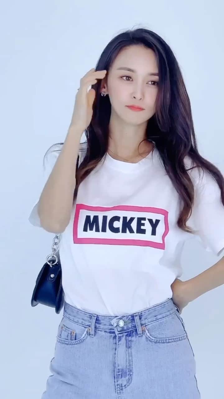 ホ・ヨンジュ のインスタグラム：「#허영주#fashion 🥳 wow 릴스 첫 영상!」