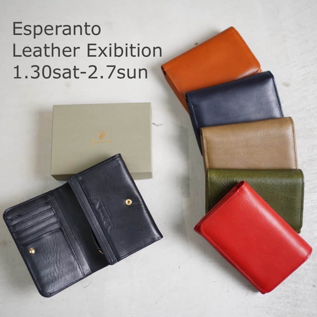 セレクトショップCIRCLEさんのインスタグラム写真 - (セレクトショップCIRCLEInstagram)「【Esperanto Leather Exibition】 1.30sat-2.7sun  1/29(金)、2/8(月)は準備と片付けのため、臨時休業いただきます。  2021年最初のイベントは毎年恒例エスペラントの革小物のイベントを開催します。 昨年は過去最大量の商品が届き、お陰でとても賑わいました。 今年もそれに匹敵する量が届く予定。 お財布、バッグ、コインケース、キーケース、カードケースなど、色んな種類が一堂にご覧いただけます。 ぜひこの機会をお見逃しなく。  ※新型コロナウイルス対策について ・マスク着用 ・アルコール消毒 ・換気 ・入店制限（5名様程度） などはいつも通り行います。  今回は出来るだけお子様のご入店を遠慮ください。 それが難しい方は、必ずお子様を抱っこもしくは手を繋いで、お子様が商品などを触られないようにご協力願います。  皆様にお買い物を楽しんでいただくために、感染予防のご協力をお願いいたします。」1月28日 18時46分 - monochro_circle