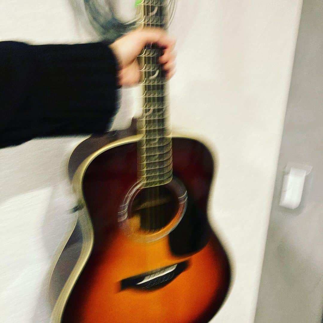 川上洋平さんのインスタグラム写真 - (川上洋平Instagram)「Shall we?  #writing」1月28日 18時52分 - yoohei_alexandros