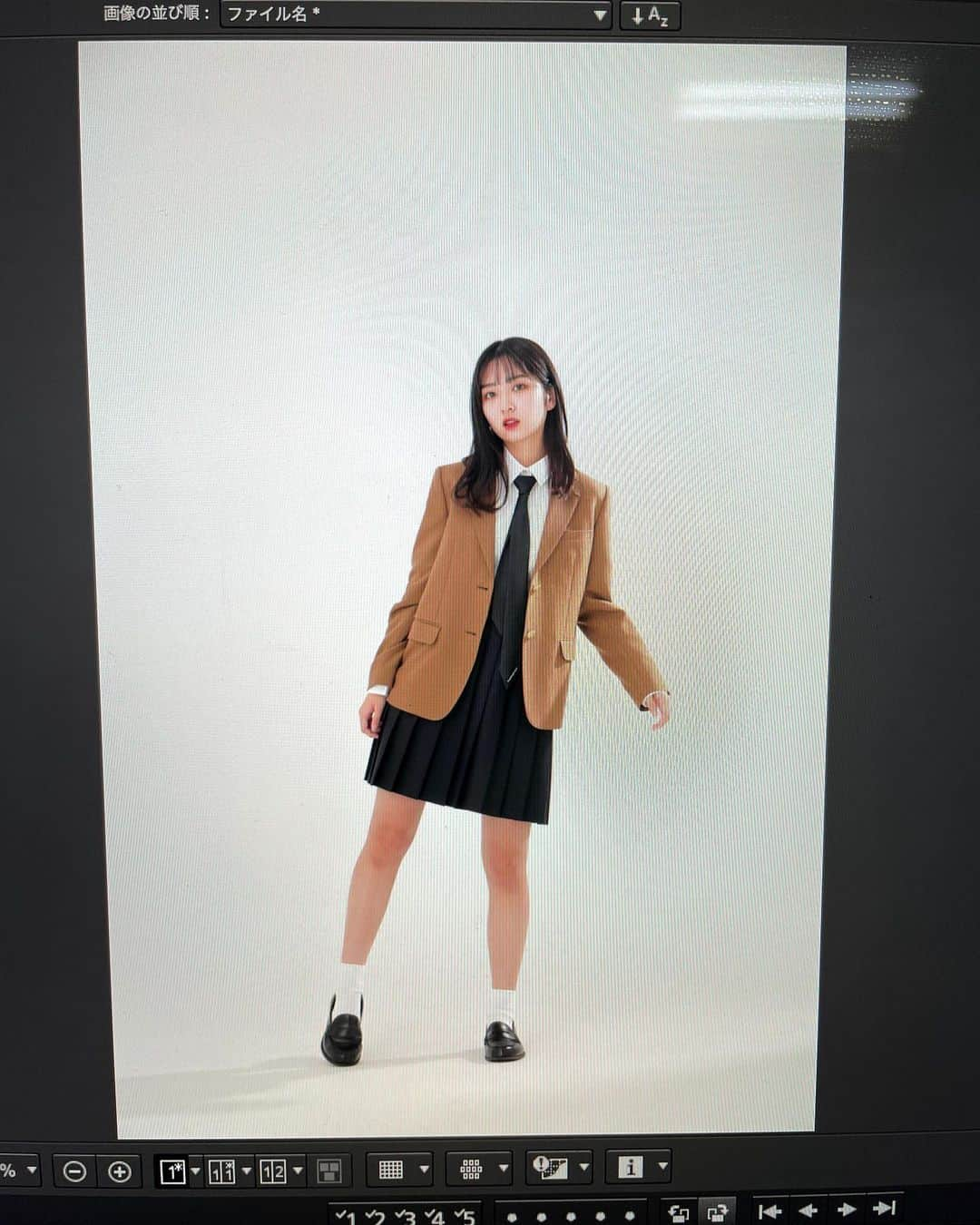 伊藤みゆさんのインスタグラム写真 - (伊藤みゆInstagram)「改めまして、 みーやプロデュースのアイテム 『3WAYリボン』の販売が開始しました😚✨ ・ お値段は2200円 学生さんにはお高いかもしれないのですが、 ラベンダーとブラックの使いやすい2色。 素材はサテンで触り心地もバッチグー！ 男性の方も女性の方にも沢山の使い方で 活用して頂きたいです~🥴 ・ 質問があれば是非コメント欄へ🙆🏻‍♀️」1月28日 18時54分 - ito_m__iyu