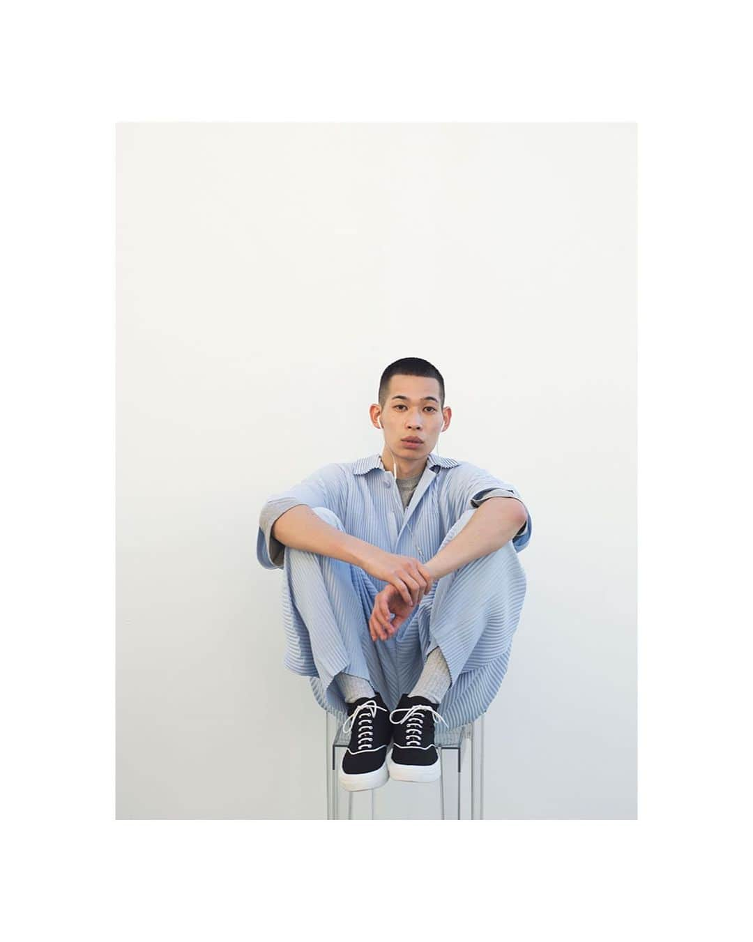 HOMME PLISSÉ ISSEY MIYAKE Official Instagram accountのインスタグラム：「The second series of the shoes project for HOMME PLISSÉ ISSEY MIYAKE and ANATOMICA's sneaker ”WAKOUWA".  Visual Direction & Styling / Tsuyoshi Nimura Photography / Katsuhide Morimoto  #hommeplisse_isseymiyake #hommeplisse #isseymiyake #anatomica #wakouwa」