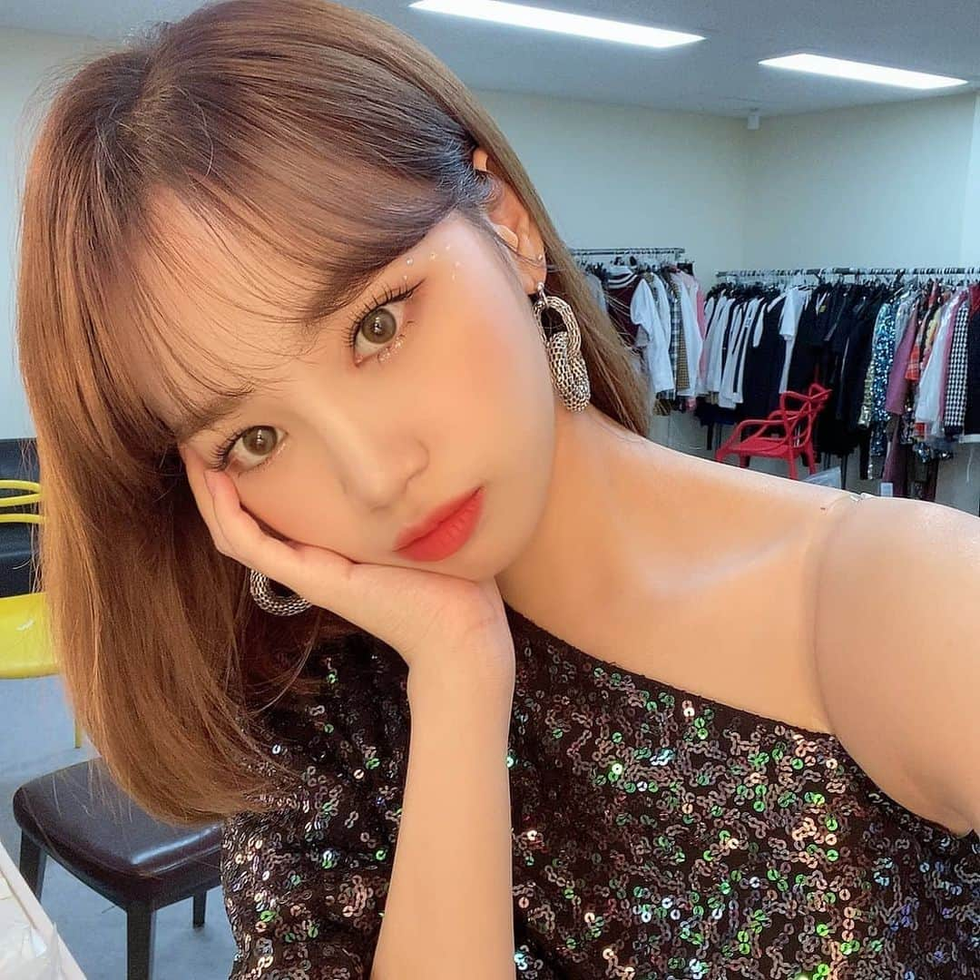 IZ*ONEさんのインスタグラム写真 - (IZ*ONEInstagram)「D-D-DANCE✨  #채원 #チェウォン #IZONE #아이즈원 #アイズワン」1月28日 19時02分 - official_izone