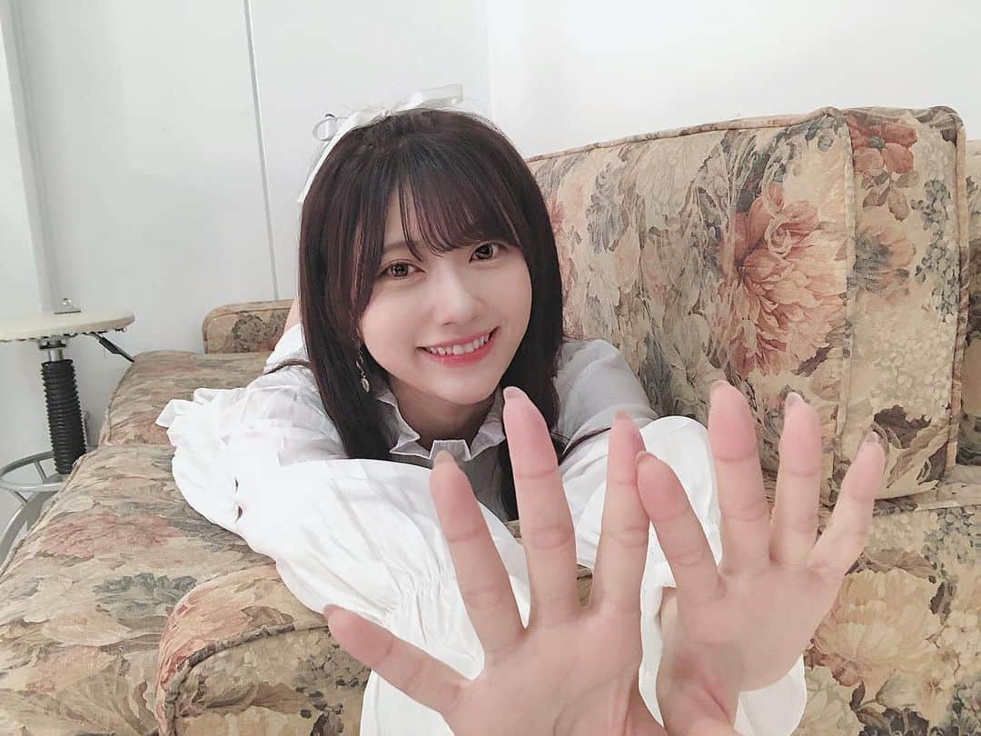 山田麻莉奈さんのインスタグラム写真 - (山田麻莉奈Instagram)「. きのう発売された ギルドロップスの4thシングル 『それでも僕らは･･･。』のオフショット🐇  インスタ遡ると、 去年の9月くらいに撮影してる。  今と雰囲気だいぶ違うわたしです(・ワ・)」1月28日 19時16分 - marina.yamada_324