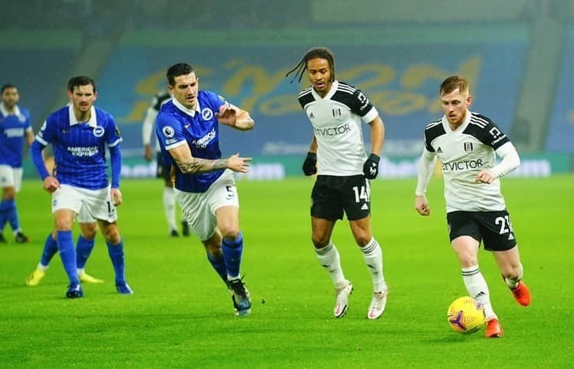 ハリソン・リードさんのインスタグラム写真 - (ハリソン・リードInstagram)「We are, and we will continue to enjoy this challenge. Another point earned! We go again @fulhamfc 💪🏼」1月28日 19時22分 - harrisonreed