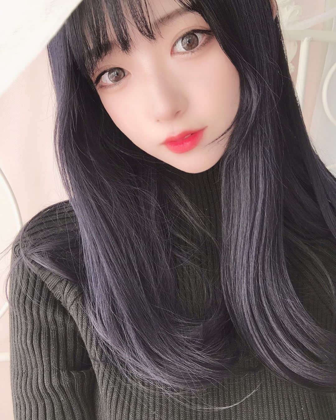 れみぱんのインスタグラム：「新しい髪色🌈 セーラーマーズ色🔥」