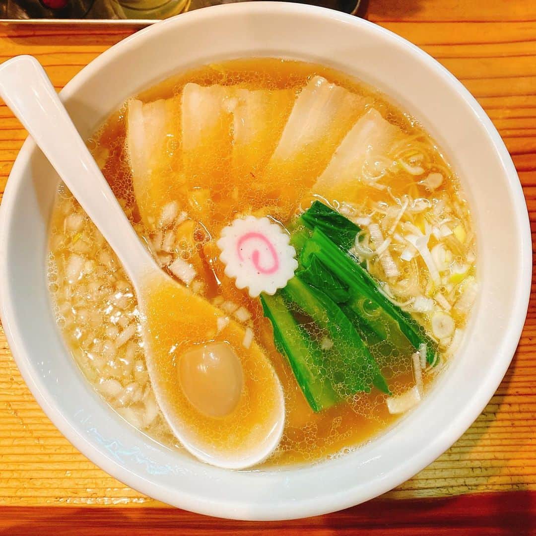 葉山カナのインスタグラム：「ザギンでメンラー(朧月さんの中華そば)」