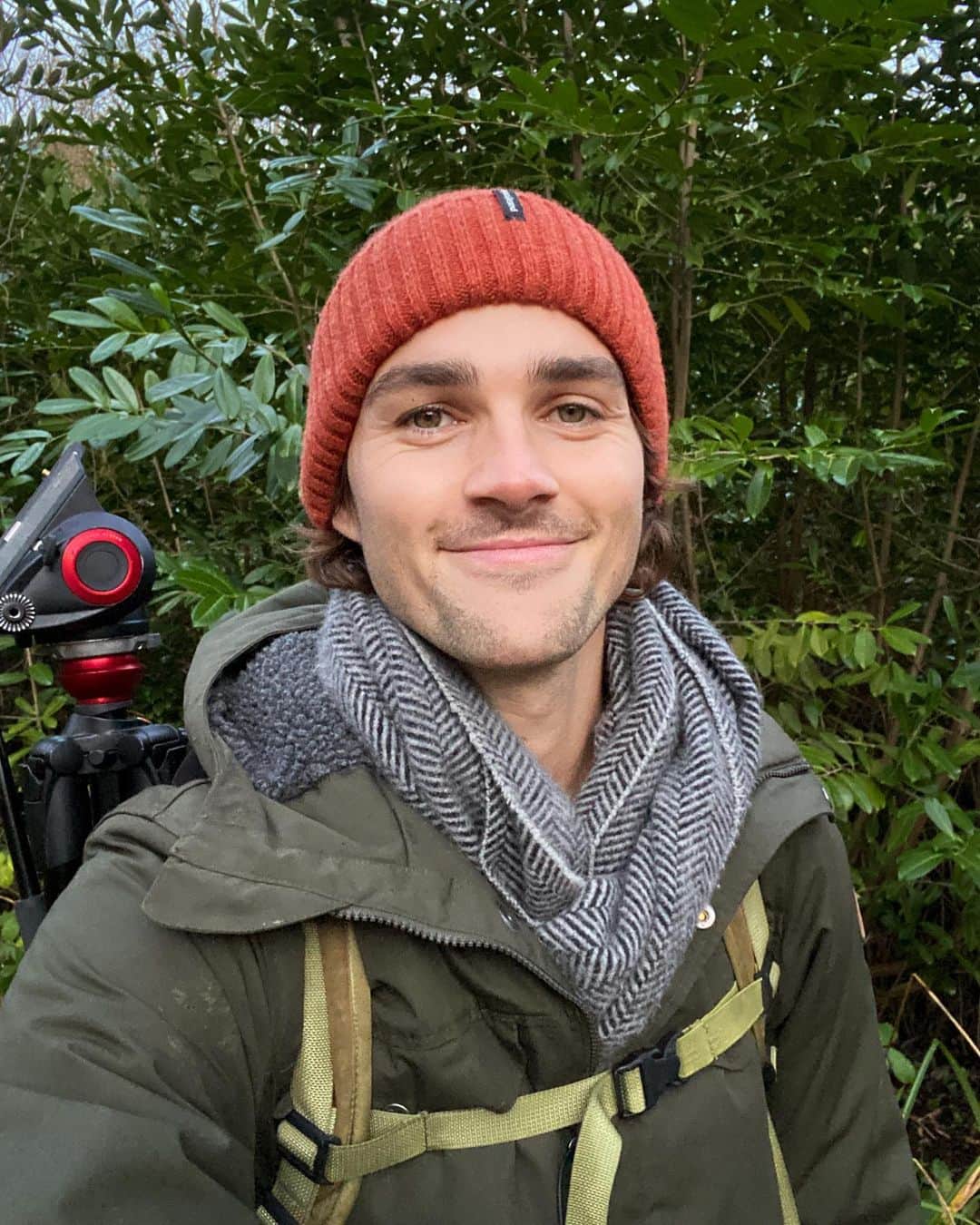 Jackson Harriesのインスタグラム：「I miss shooting. I miss being outdoors. I miss meeting people. I miss the spontaneity of life before COVID-19.  Whilst the world feels like it’s on pause, telling stories and tackling the climate crisis has never been more urgent.    I’m currently working on a project in the run up to COP26 that is more ambitious than anything I’ve ever done before. It all feels a bit overwhelming, especially against the backdrop of the global pandemic but I’m learning to trust in the process. This time requires us to dig deeper and be more creative than ever before.  This is just a message to anyone out there trying to push things forward and feeling the weight of the world. I feel you, we’re all in this together. 💚  How are you holding up, and what’s this time taught you? I’d love to know!」
