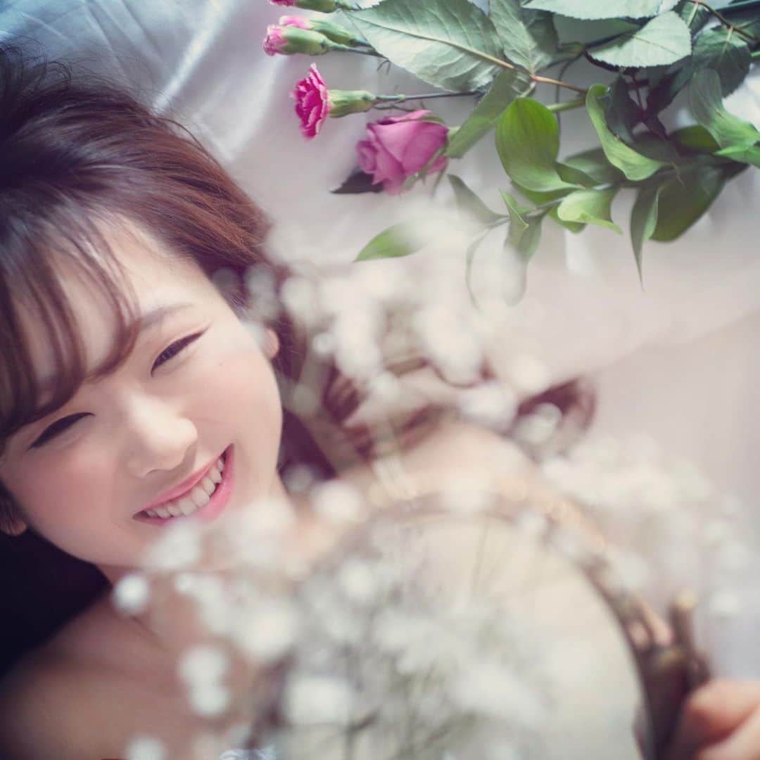のインスタグラム：「. おこんばんわ🌙 昨日は、2日ぶりにベットで寝れた幸せ💓 でも、今日もまた家帰れん気がしてならない、、、  笑うと目がなくなるとはこう言うことだねぇ🤣  撮影者📸　@denizmavi51  .  #撮影モデル #ヘアセット #美容院 #ファッションショー #被写体モデル #サロンモデル希望 #サロンモデル #サロンモデル募集中 #関東サロンモデル #関東サロモ #サロモ #撮影モデル #撮影依頼募集中  #fff #lfl #インフルエンサー  #model #お洒落さんと繋がりたい #followｍe #instagood #fashion #カメラ好きな人と繋がりたい #ポートレート撮影 #メイク好きな人と繋がりたい #一重 #ポートレート #ポートレート撮影 #ポートレート好きな人と繋がりたい #脚スタグラム」