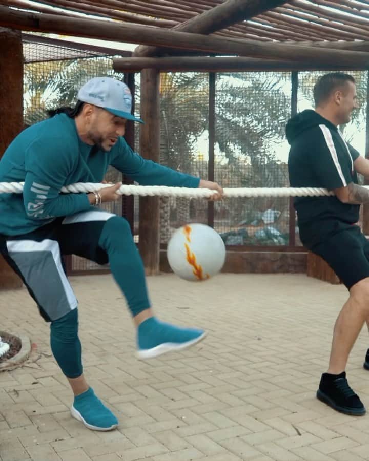 ショーン・ガルニエのインスタグラム：「Amazing day at @fame.park with @sb_belhasa 💪 🎥 @air.mow / @433  #Experience #Football #SeanGarnier #Urbanballer」