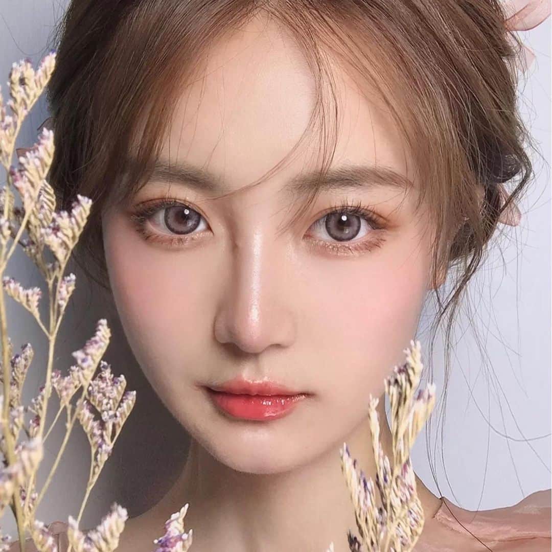 星來のインスタグラム：「国宝級美人 降臨。 透明感 美しすぎる。。 #外国人 #国宝級美人 #美しい #透明感 #いいね返し #インスタ映え #instagood #instalike #f4f #l4l #likeforlikes #likeforfollow #いいねした人全員フォローする #お洒落さんと繋がりたい #美男美女と繋がりたい」