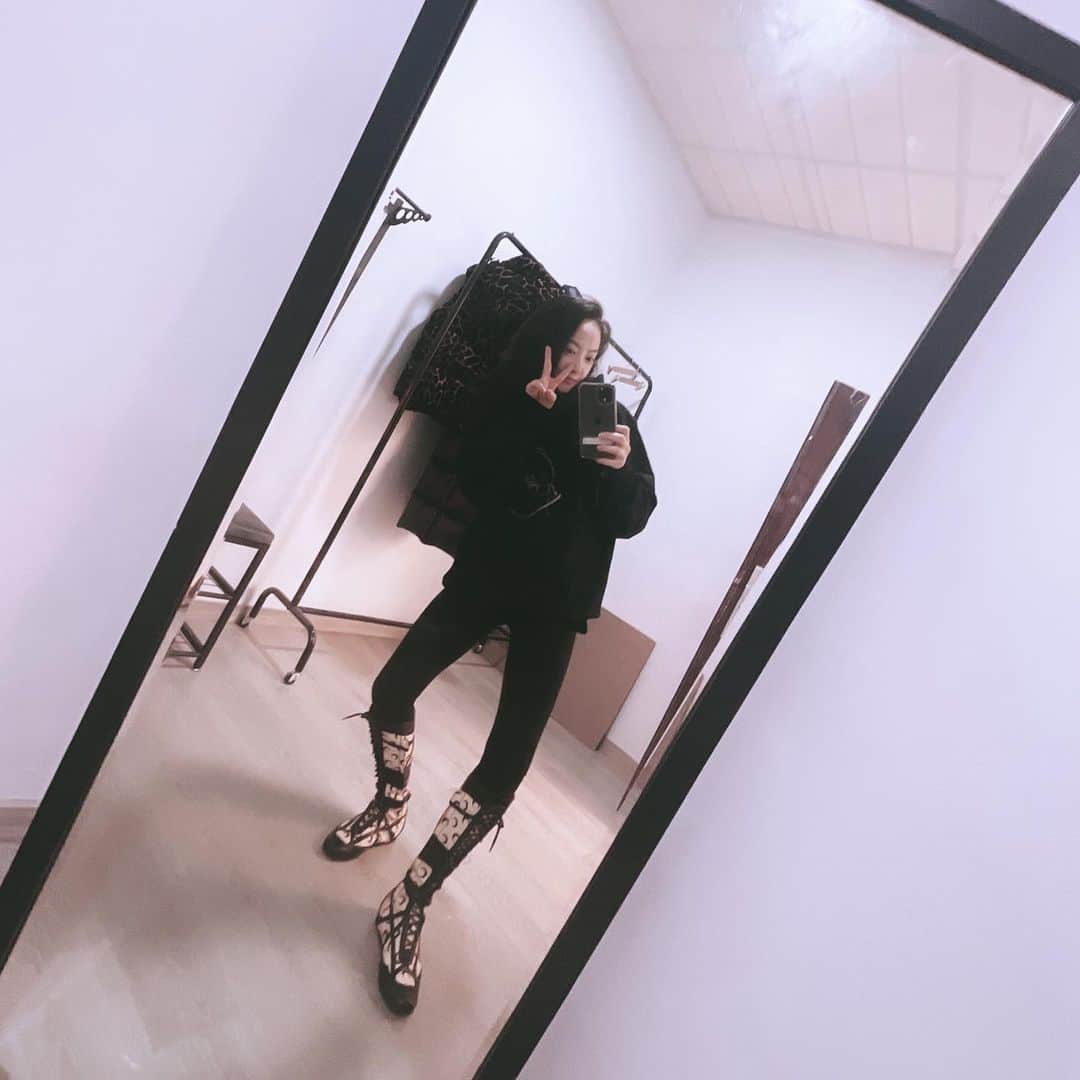 ビクトリアさんのインスタグラム写真 - (ビクトリアInstagram)「😘」1月28日 20時26分 - victoria02_02