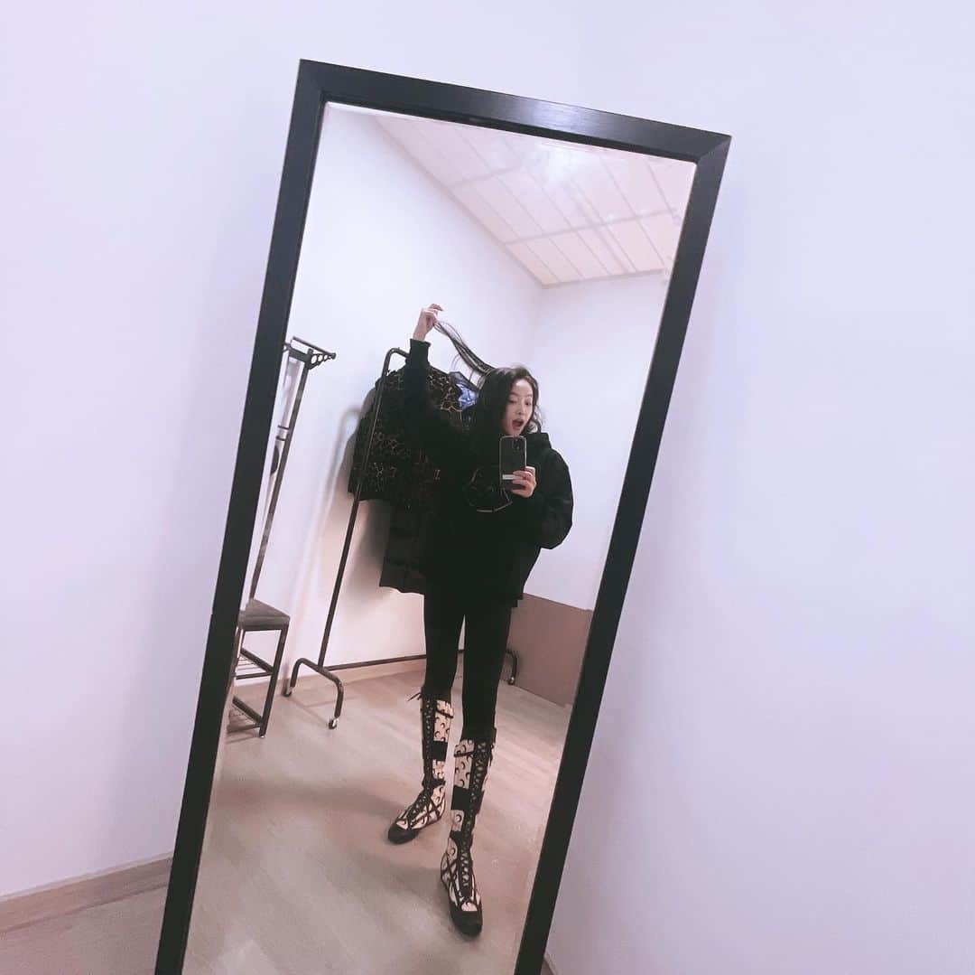 ビクトリアさんのインスタグラム写真 - (ビクトリアInstagram)「😘」1月28日 20時26分 - victoria02_02