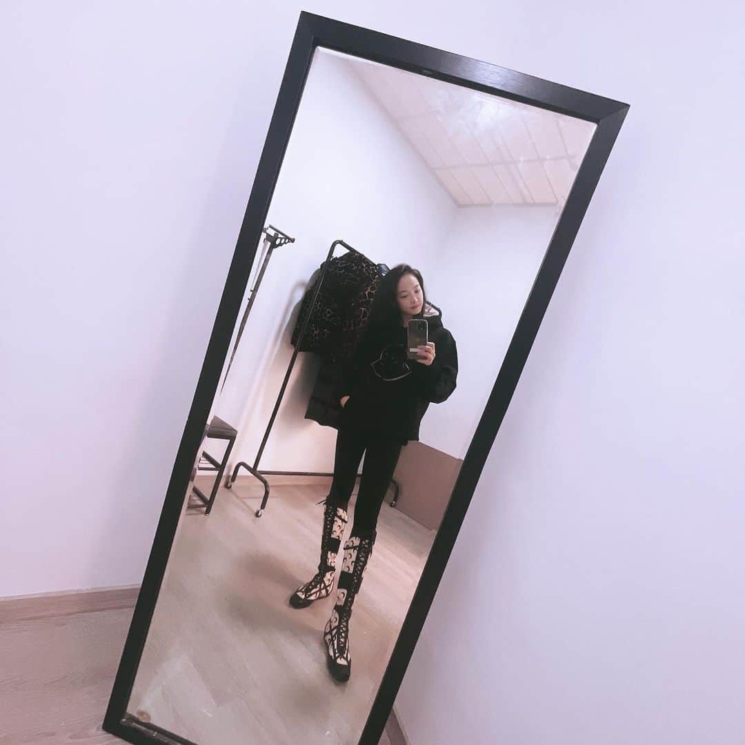 ビクトリアさんのインスタグラム写真 - (ビクトリアInstagram)「😘」1月28日 20時26分 - victoria02_02