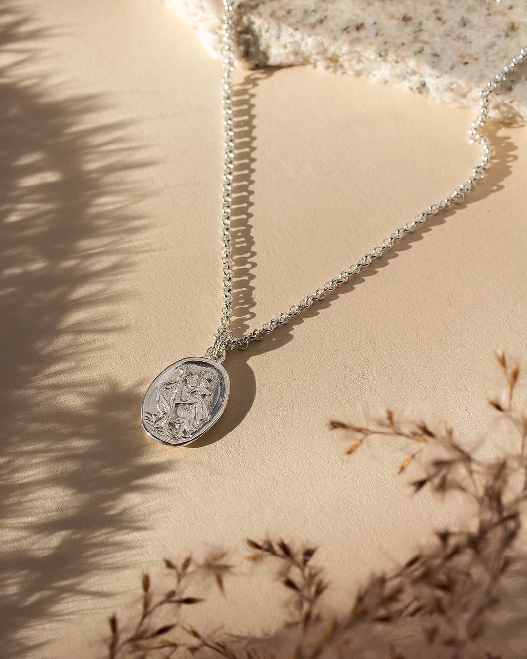 ダウアー&ホールのインスタグラム