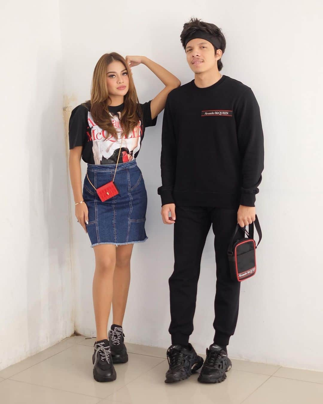 Aurelさんのインスタグラム写真 - (AurelInstagram)「Matching outfit with fiancé.」1月28日 20時36分 - aurelie.hermansyah