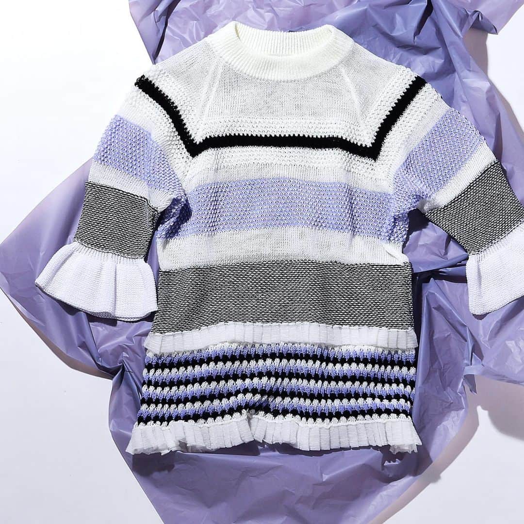 ファーファーのインスタグラム：「【EDIT】 issue.94 SPRING KNIT DETAIL  -MIX PEPLUM PULLOVER-  シアー感のある軽やかなテクスチャーに 様々な編地をミックスさせたニットトップス。  繊細なディティールに春らしい爽やかなカラーが映え、 スタイリングを華やかに彩ります。  tops ¥21,000＋tax  @furfur_official @furfur_official_staff  #FURFUR #ファーファー」
