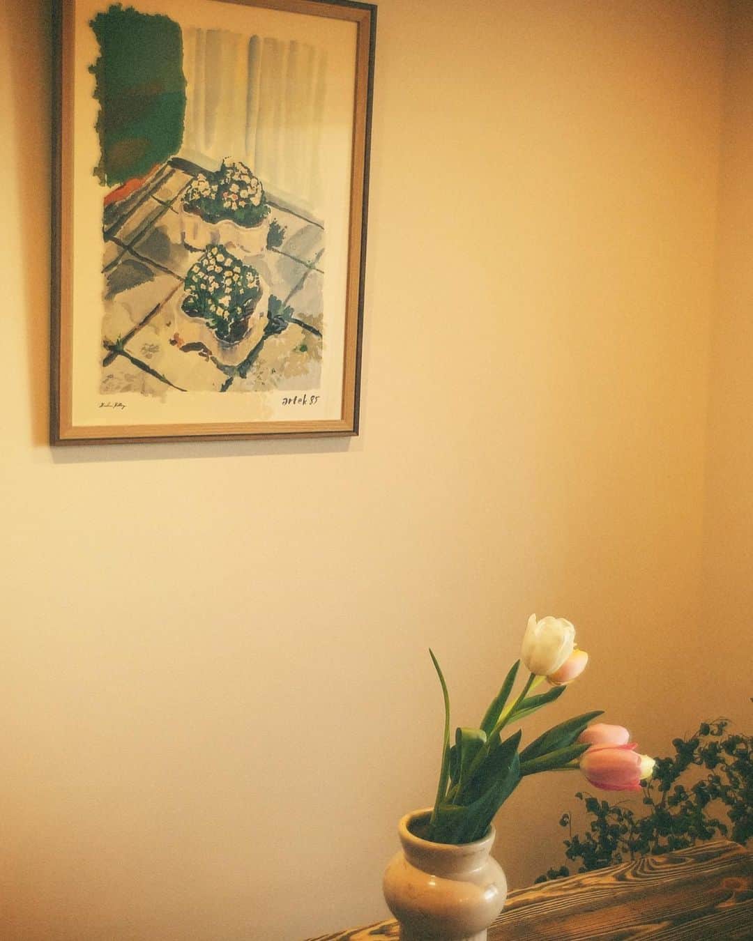 村田倫子さんのインスタグラム写真 - (村田倫子Instagram)「さいきん。 色々と仕込んでいます。 2月にすぐ楽しいお知らせ☺︎❤︎  お家で過ごす時間のためのお洋服。💤」1月28日 21時21分 - rinco1023