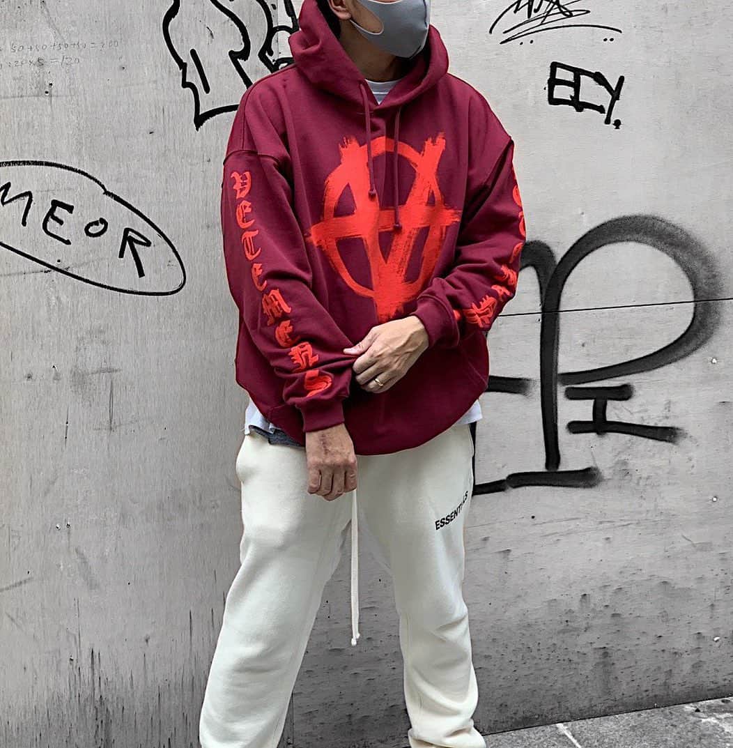 のインスタグラム：「・ ・ ・ New arrival✔️ ss21 @vetements_official  ・ ・ ・ ・ ・ at Shinsaibashi Parco ・ ・ ・ ・ ・  #vetements #AYIN #ss21 #hoodie」
