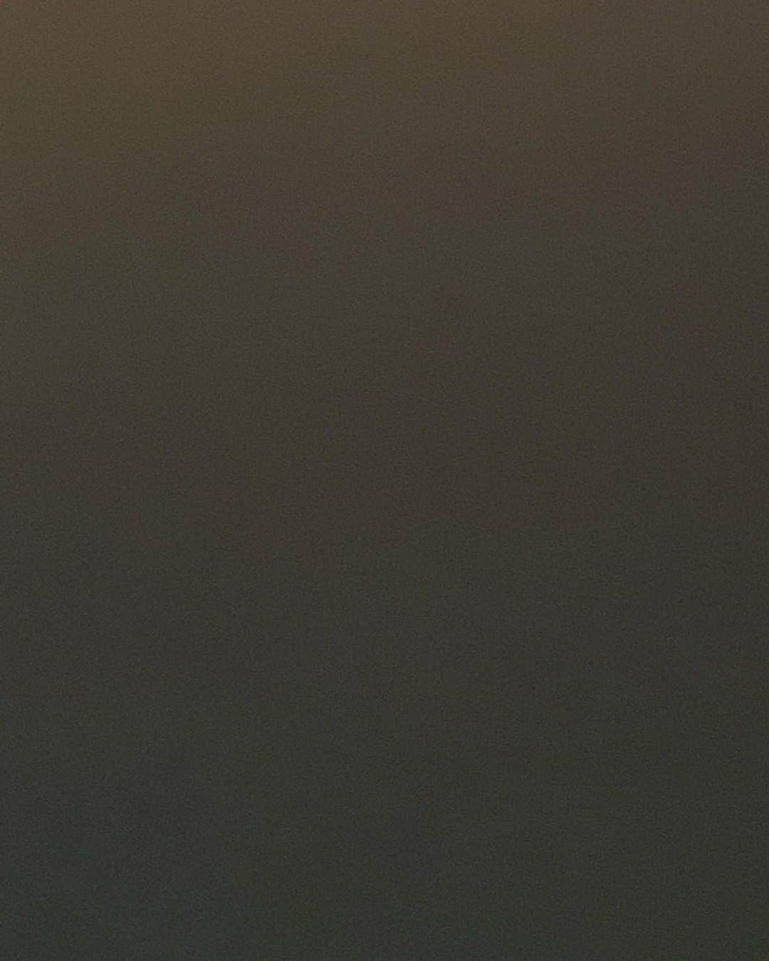 森本ナムアさんのインスタグラム写真 - (森本ナムアInstagram)「見えなくても見えてもどっちでもいいよ  かくれんぼ　#満月　#獅子座満月♌️🌕」1月28日 21時25分 - namua_morimoto