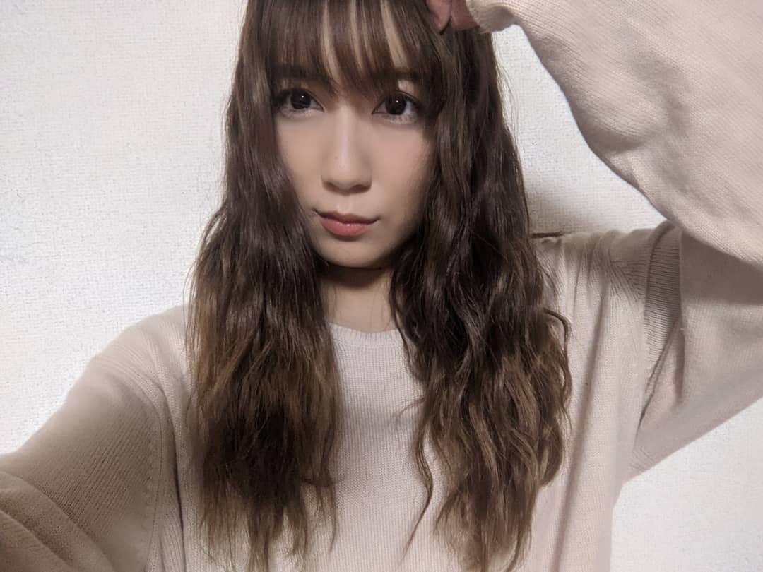 才木玲佳さんのインスタグラム写真 - (才木玲佳Instagram)「my hair is waving!!after braided :)」1月28日 21時33分 - saikireika