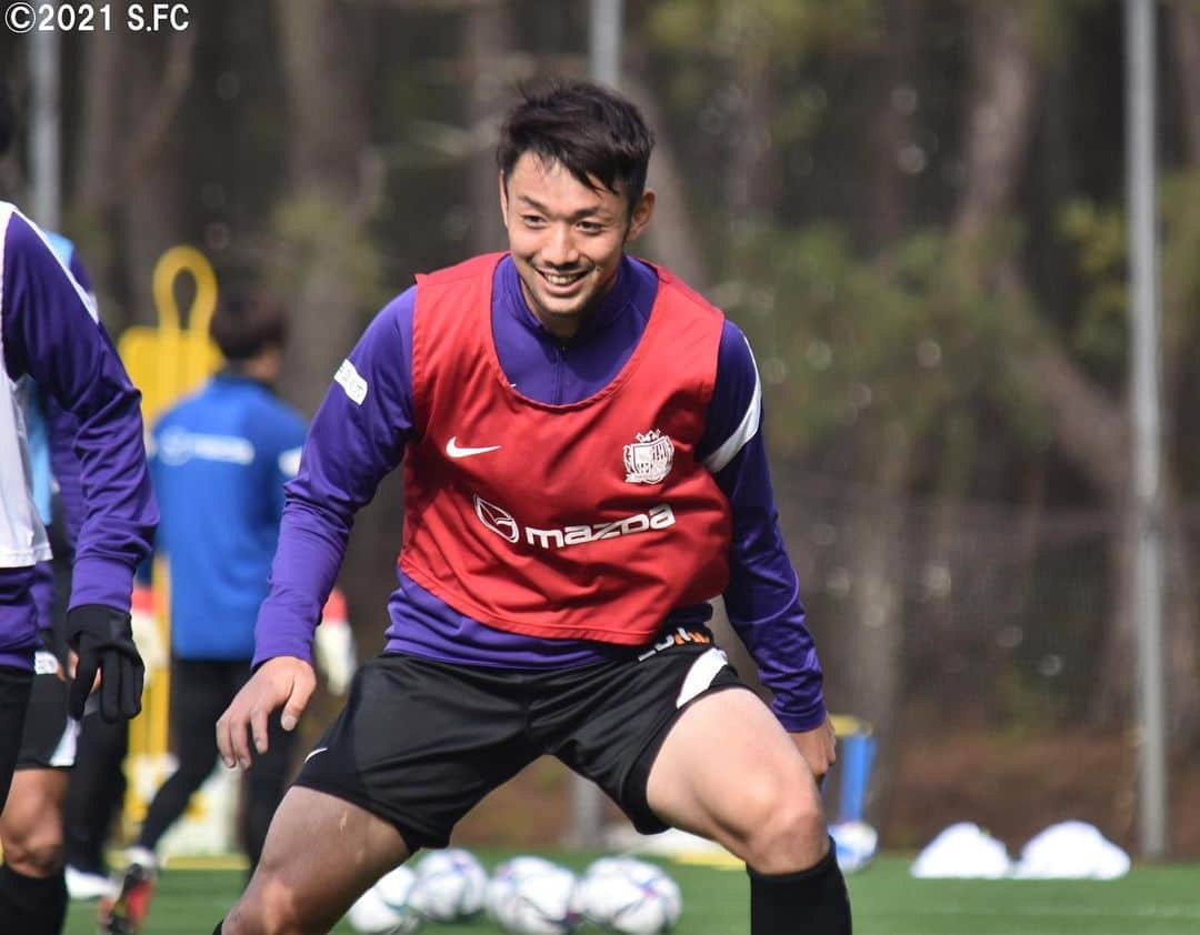 サンフレッチェ広島さんのインスタグラム写真 - (サンフレッチェ広島Instagram)「宮崎キャンプ5日目⚽️ 2部練習でみっちり鍛えました💪💪 #青山敏弘 選手 #今津佑太 選手 #川辺駿 選手 #長沼洋一 選手 #大迫敬介 選手 #土肥航大 選手 #柴崎晃誠 選手 #sanfrecce #積攻 #宮崎キャンプ」1月28日 21時38分 - sanfrecce.official