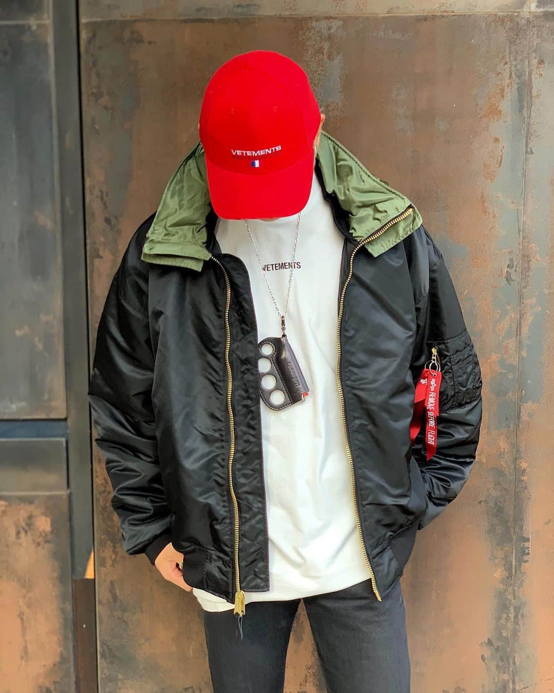 のインスタグラム：「・ ・ ・ New arrival✔️ ss21@vetements_official  ・ ・ ・ ・ ・ available at store✔️ ・ ・ ・ ・ ・  #vetements #AYIN #ss21 #bomberjacket」