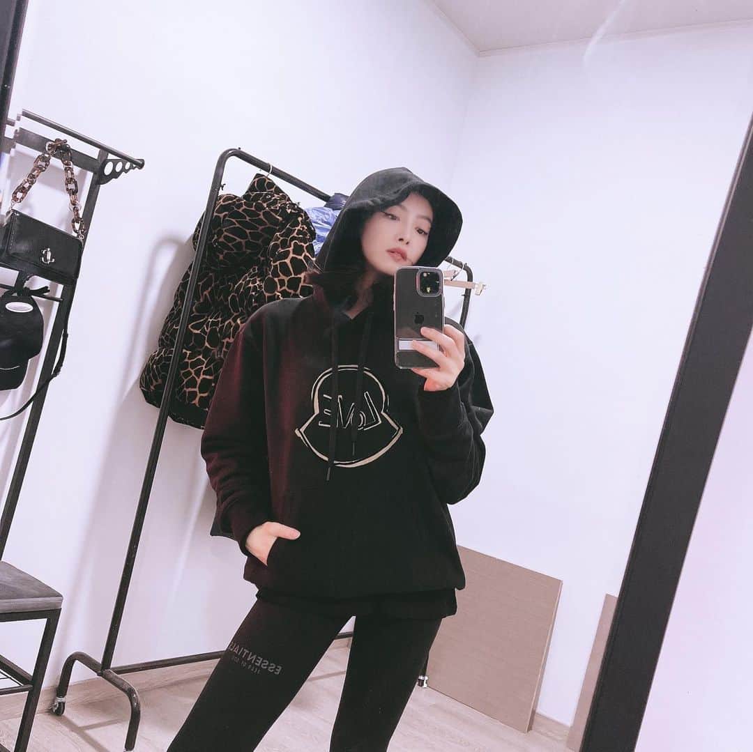 のインスタグラム：「LOVE🖤 #together」