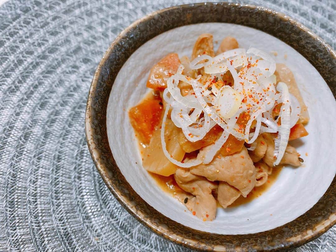 菅長愛子のインスタグラム：「🍲😋✨ #もつ煮込み おうちご飯。  鍋で残ったもつ🤍 もつ煮作ってみたら、お店に出せるほどの出来でした。  また作ろう〜👌💓  #食べスタグラム  #foodstagram  #ダイエット  #ダイエットメニュー  #ダイエットご飯  #ご飯  #メニュー  #献立 #トレーニング女子  #料理上手になりたい  #健康  #ダイエット飯 #ヘルシー料理  #手料理  #昼ごはん  #ランチ  #晩御飯 #夜ご飯  #サラダ  #献立  #レシピ  #recipe #自己満」