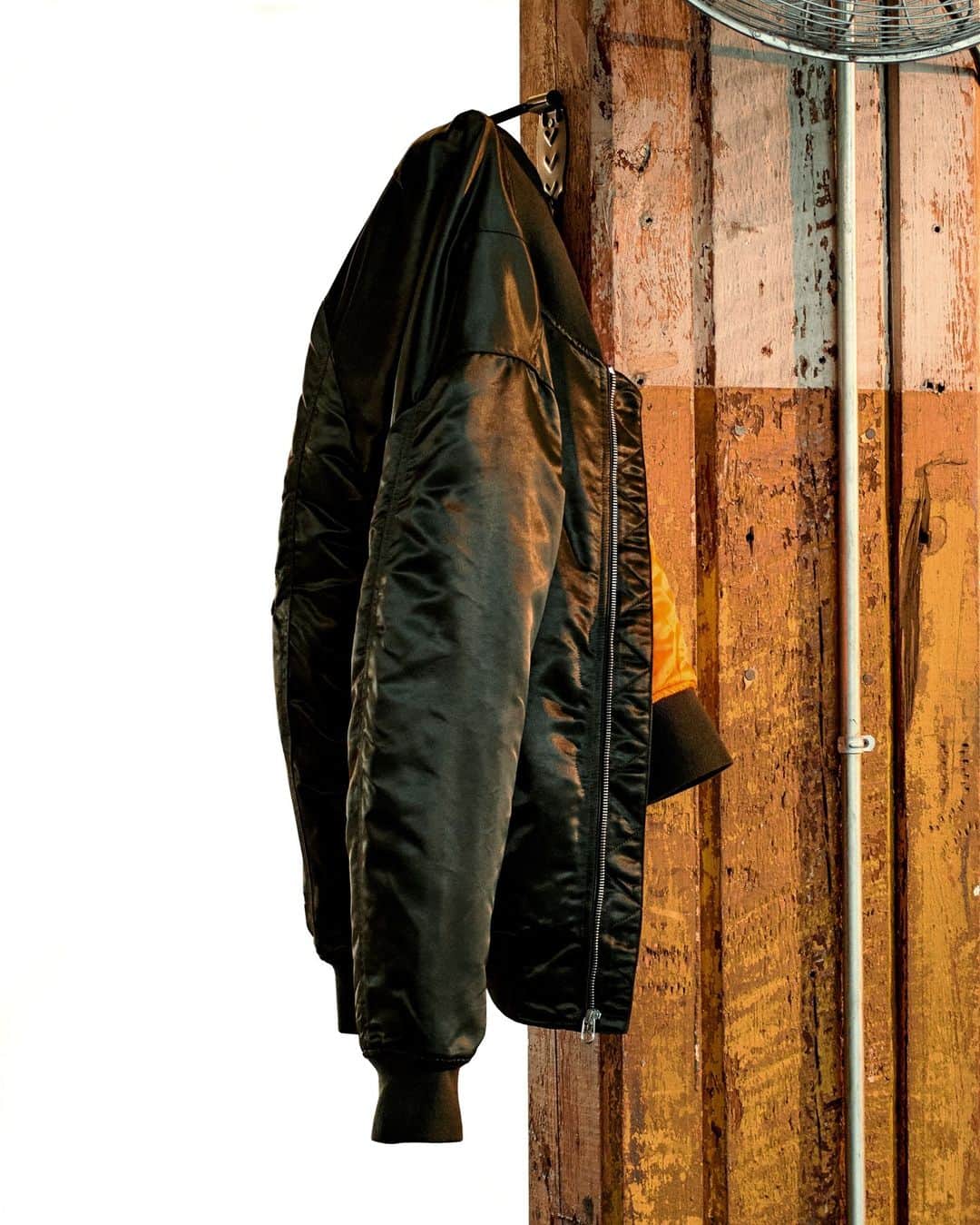 ラグ&ボーンのインスタグラム：「The Manston is a rag & bone Essential. Just ask Obama. Updated for the season in eco-friendly recycled nylon.」