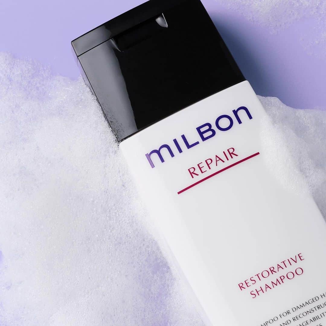 株式会社 MILBON（ミルボン）さんのインスタグラム写真 - (株式会社 MILBON（ミルボン）Instagram)「MILBON REPAIR（リペア）シリーズは、弾力のある質感を求める方、髪にハリがないと感じる方、ハイダメージ毛の方におすすめのケアシリーズ。﻿ 毛髪補修成分が浸透し、健康毛のようなしなやかな髪へ整えます✨﻿ ﻿ ﻿ MILBONは、世界の女性たちに共通して見られる毛髪ダメージの現象「棒状空洞化」を発見。﻿ ﻿ 棒状空洞化はヘアカラーやパーマなどのアルカリダメージやパーマなどの熱ダメージによって起こりやすく、﻿ 進行すると毛髪内がスカスカになり、枝毛や切れ毛などの要因になると考えられます。﻿ ﻿ MILBONはこの棒状空洞化によるダメージ毛に対応するため、“毛髪内密度”を高める成分「SSVRシルク」に着目し、全てのラインナップに配合。﻿ 髪の内側から、本来の美しさへ導きます。﻿ ﻿ ﻿ お求めは、ミルボン取り扱いサロン様にて。﻿ ﻿ ﻿ 投稿が気に入って頂けたら、コメント欄に紫のハートで反応していただけると嬉しいです♡﻿ ﻿ お使いの商品や気になる商品があったら、投稿をスクリーンショットの上、Twitterやインスタグラムのストリーズでメンションをつけて教えてくださいね。」1月28日 22時21分 - milbon.japan