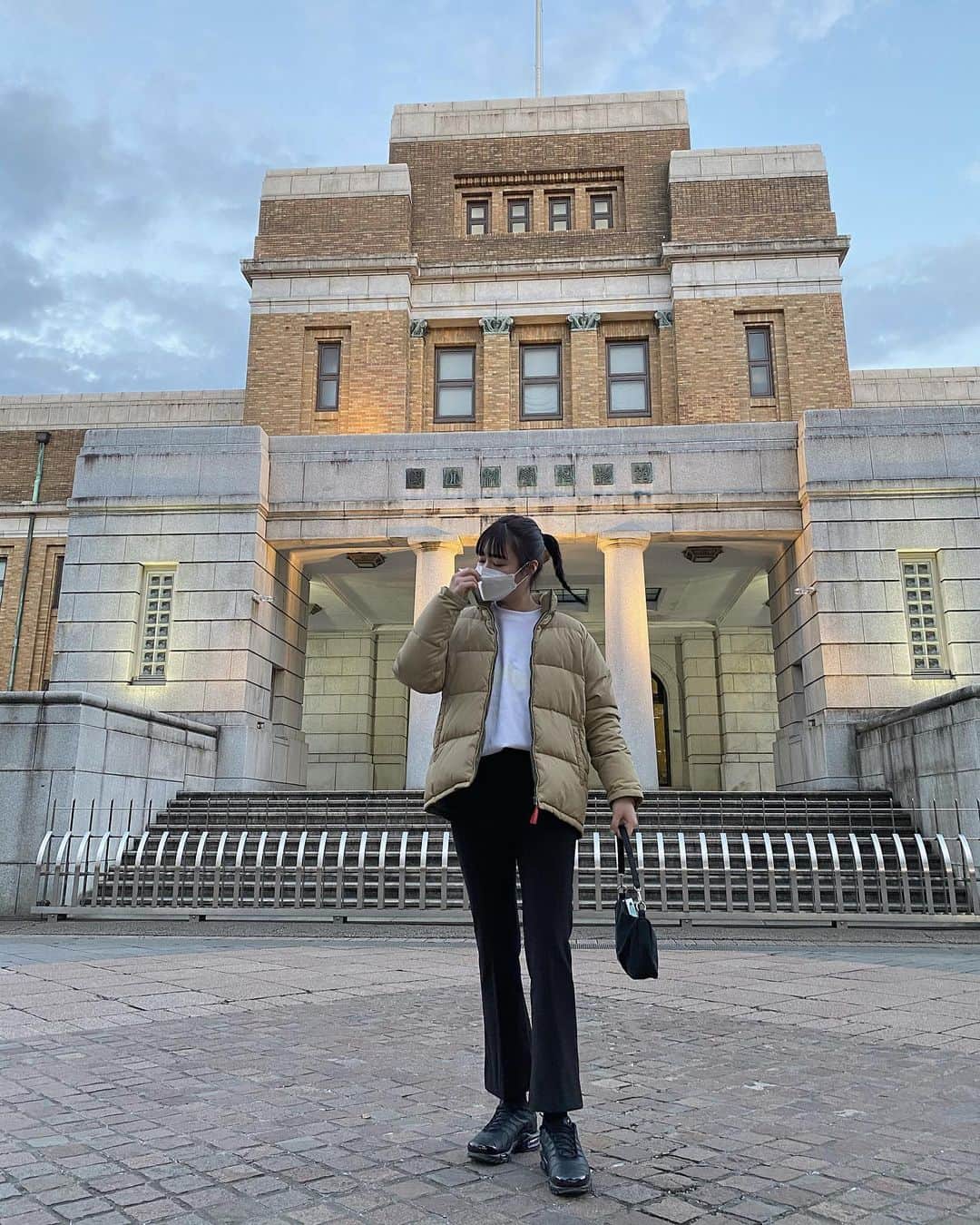 河崎みーなのインスタグラム：「弟の影響で恐竜博とか見に行くの好きなのよね🦖🏛🔎🌍 . .」
