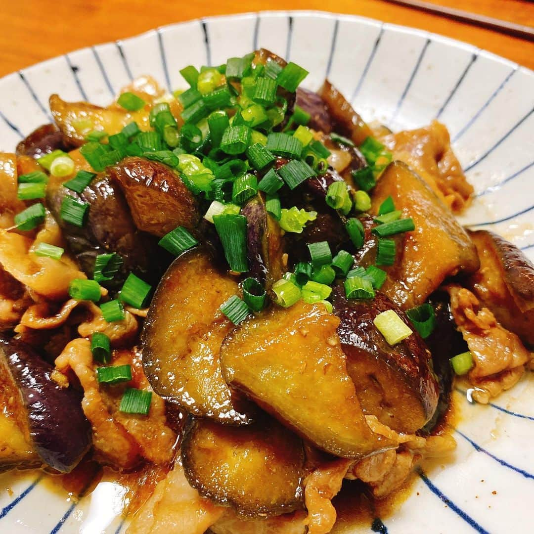 宮下純一さんのインスタグラム写真 - (宮下純一Instagram)「今日のメインは茄子とアボカド🥑🍆 茄子と豚肉の旨辛炒めとアボカドとブロッコリー🥦のサラダ🥗おうち時間皆さんは何作ってます？🍛#おうち時間 #茄子 #アボカド」1月28日 22時36分 - junichi1017