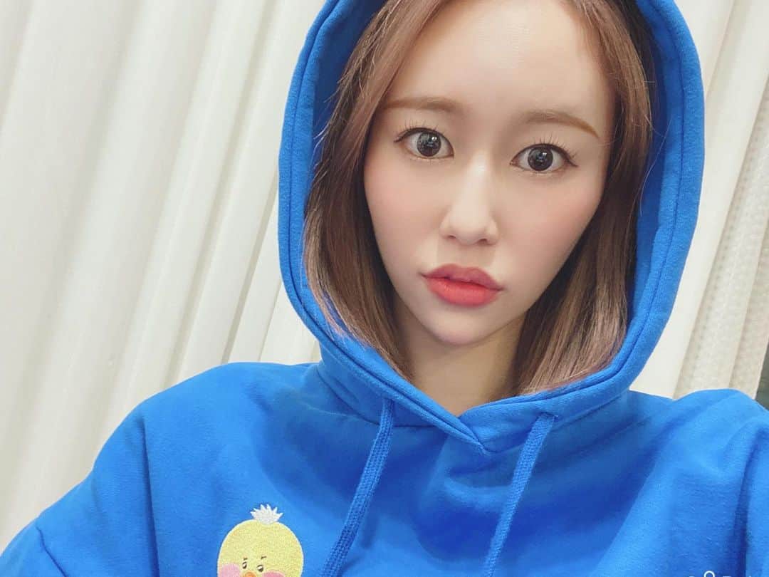 のインスタグラム：「. 雪積もらなかったね⛄️☃️ 明日も寒いのかなぁ🥱 . #眠い　#😪」
