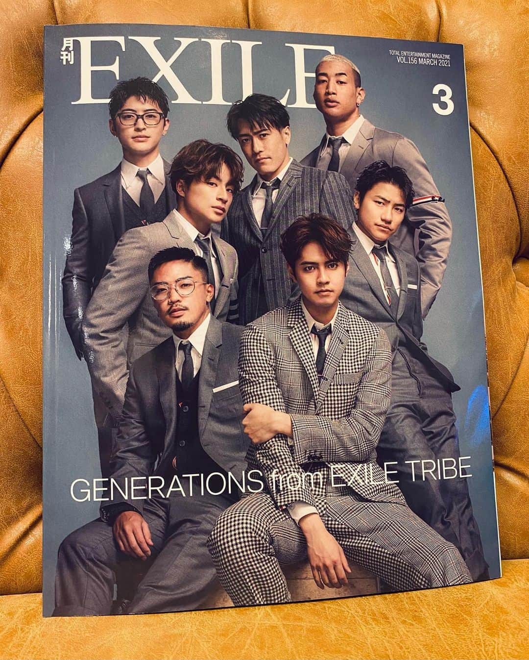 小林直己さんのインスタグラム写真 - (小林直己Instagram)「月刊EXILE 3月号に、僕 #小林直己  が主演した「 #箱の中 The vertical FOCUS」の広告が掲載されています✨  アップした写真3枚目は#スタジオという箱の中の#箱  主人公の瀬戸譲二を通じ、日常が非日常に閉じ込められたとき、「何を選び、何のために、どう生きていくか」を考えられる作品です🎥  バーティカルシアターアプリ  smash. にて配信中🎞 Instagram版を観た方も、ぜひ縦型ならではの世界観とsmash.限定ストーリーをお楽しみください♪  #山本彰吾 @rampage_yamasho1006  #長谷川慎 @makoto.hasegawa.official  #秋山真太郎 @shintaro_akiyama_official  #近江谷太朗 さん @tarooumiya  そして、 #伊藤歩 さん @ayumi__ito   他キャスト&スタッフの皆さん  と作り上げた作品です🕊 本当にありがとうございました！  #Theclosedbox #瀬戸譲二 #イッキ見60分 #おうちじかんにぴったりシネマ」1月28日 22時41分 - naokikobayashi_works