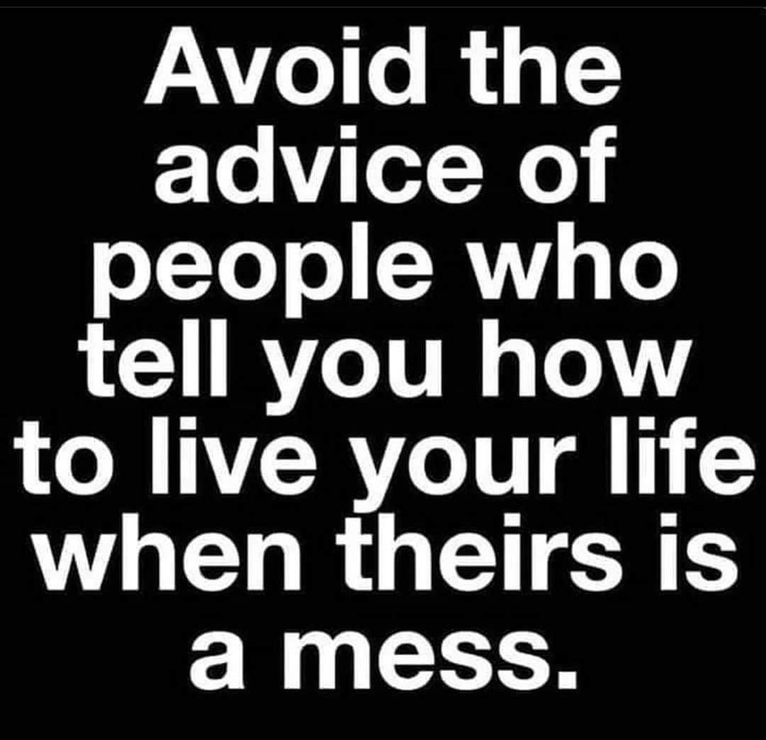 アンナ・ハウスのインスタグラム：「This is the most sound advice that I’ve been given. Go with caution ⚠️ #wisdom」