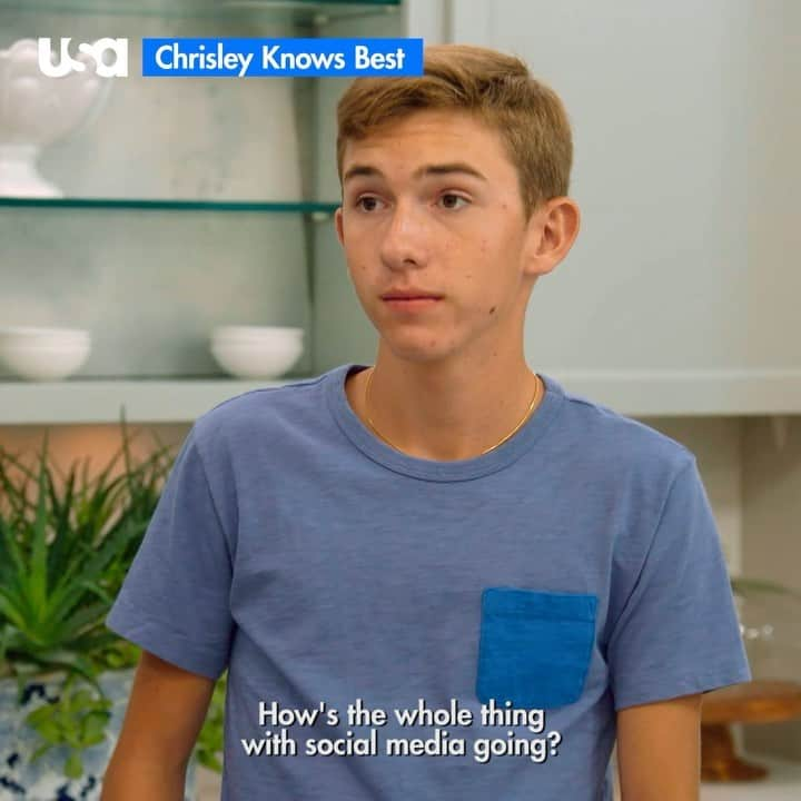 トッド・クリスリーのインスタグラム：「Tonight on an all-new episode of @chrisley_usa, we’re discussing the kids and social media, and @graysonchrisley is officially in the hot seat. See y’all at 10/9c on @usa_network. #ChrisleyKnowsBest」