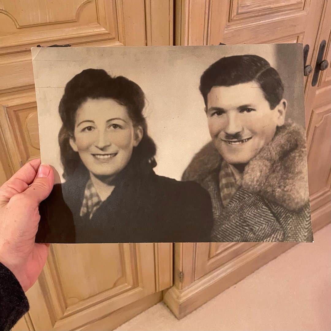Ilana Wilesさんのインスタグラム写真 - (Ilana WilesInstagram)「This is my grandmother Mina. Everyone called her Minnie. She was a teenager when the Nazis invaded her town in Poland and spent the rest of the Holocaust on the run, hiding in the forest, with a group of people from her town including a man named Irving who would become her husband, my grandfather. We don’t know a lot of the details because although the two of them survived, they never discussed it and both died young. I just found out today that Minnie’s mother’s name was Adela. That means my mother Adela was named after her. I’m not sure why I never knew this, except that with so many deaths, there are so many forgotten stories, with no one to tell them. Yesterday was Holocaust Remembrance Day. I am thinking about my family members who survived and the many more who did not, like my great grandmother Sarah (on my grandfather’s side), my great grandfather Joesph, and all the family members for which we don’t even have photos. #neverforget」1月29日 9時25分 - mommyshorts