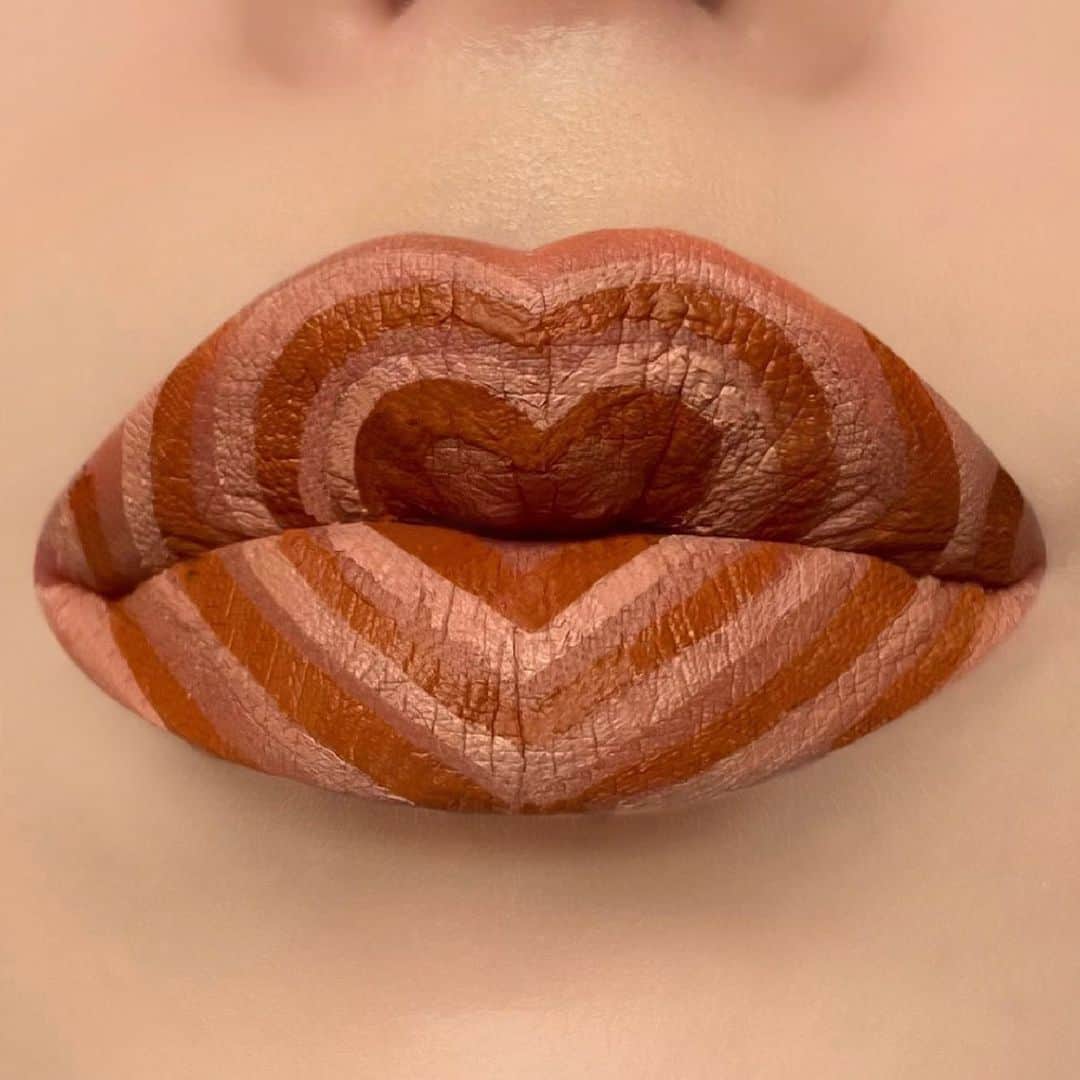 Jeffree Star Cosmeticsさんのインスタグラム写真 - (Jeffree Star CosmeticsInstagram)「IN LOVE🤎 @chloeybeauty created this iconic nude heart lip with the help of our #velourliquidlipstick in the shade I’m Nude 🌟   #jeffreestarcosmetics」1月29日 1時00分 - jeffreestarcosmetics