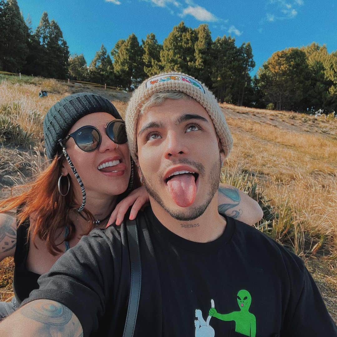 Sebastián Villalobosさんのインスタグラム写真 - (Sebastián VillalobosInstagram)「enamorado de la vida y quien me la regaló.」1月29日 1時26分 - sebas