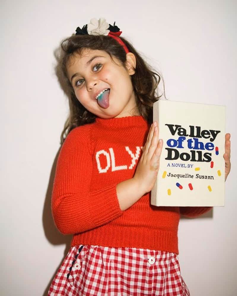 オランピアルタンのインスタグラム：「Little Dizzie, 10 years ago, in my sweater ❤️ She’s 16 today 🎂 Happy Birthday @dizzieletan! ❤️❤️❤️ #tbt」