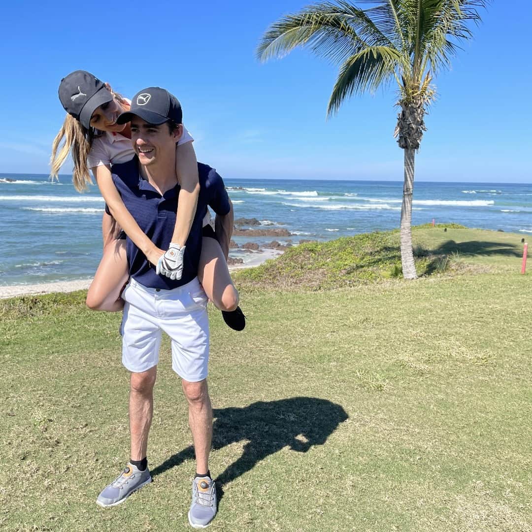 エステバン・グティエレスのインスタグラム：「Enjoying a day of golf. #EG21」