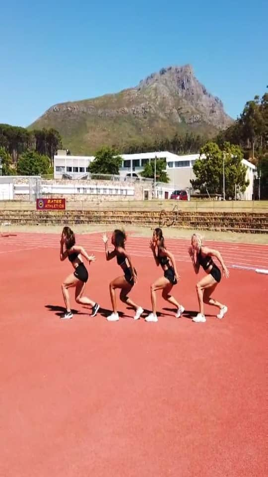 Camille LAUSのインスタグラム：「Couldn't resist dancing to top off a successful training camp 💃🏻❤️  🏃🏻‍♀️ @eliselasser 🏃🏾‍♀️ @rachelgloriapellaud 🏃🏼‍♀️ @hanne.claes  #jbgirls #dancing #trackgirls #runnerslife #runaddict #trackandfield #runplanet #workout #workoutontrack #fitness #sport #gym #motivation #fit #training #fitnessmotivation #fitfam #health #exercise #lifestyle #gymlife #healthy #muscle #healthylifestyle #workoutmotivation #instagood #gymmotivation #strong   @morningrunofficial @runtasticworld @runplanet @worlderunners @runningterritory」