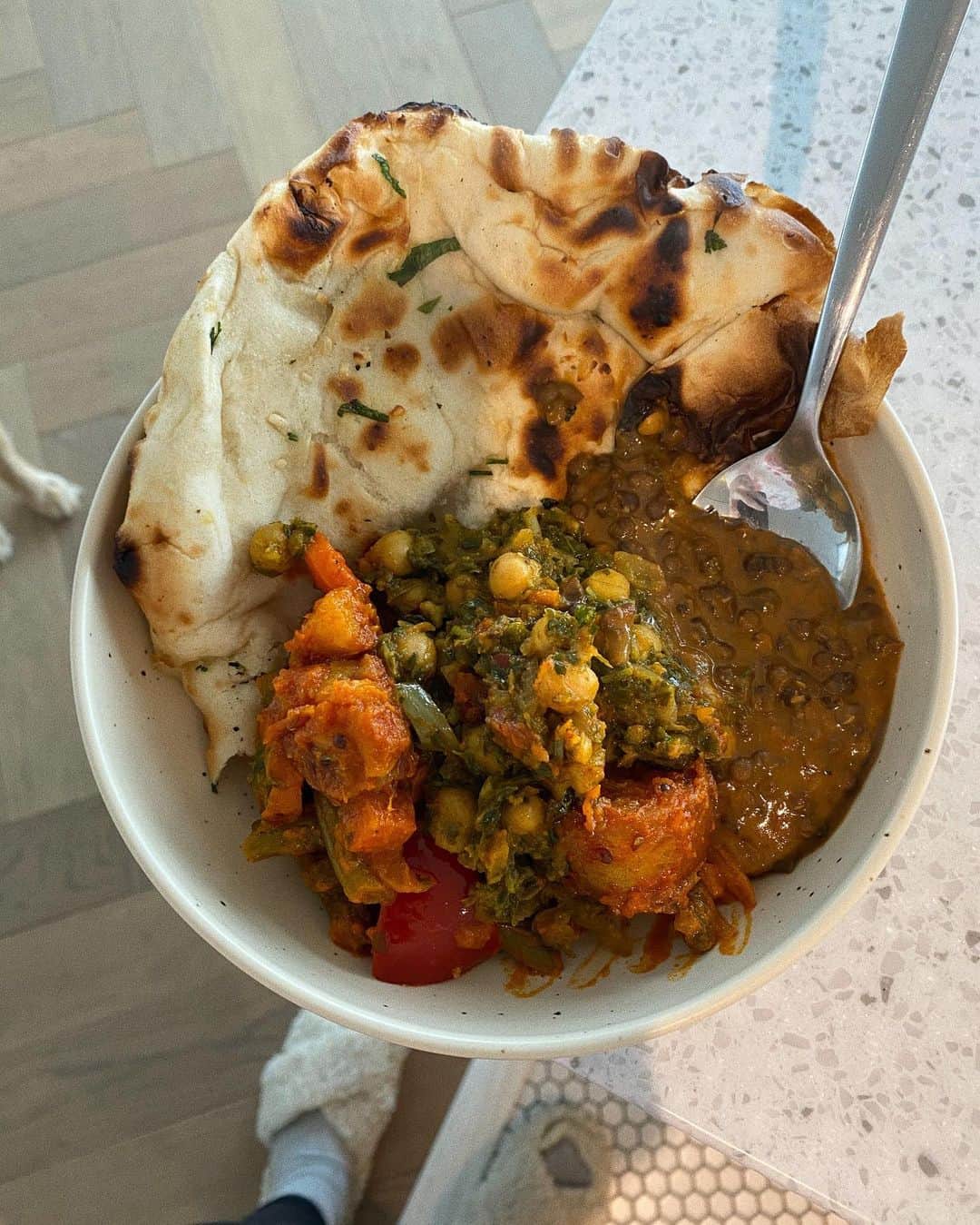 Estée Lalondeのインスタグラム：「Leftovers 🤤」