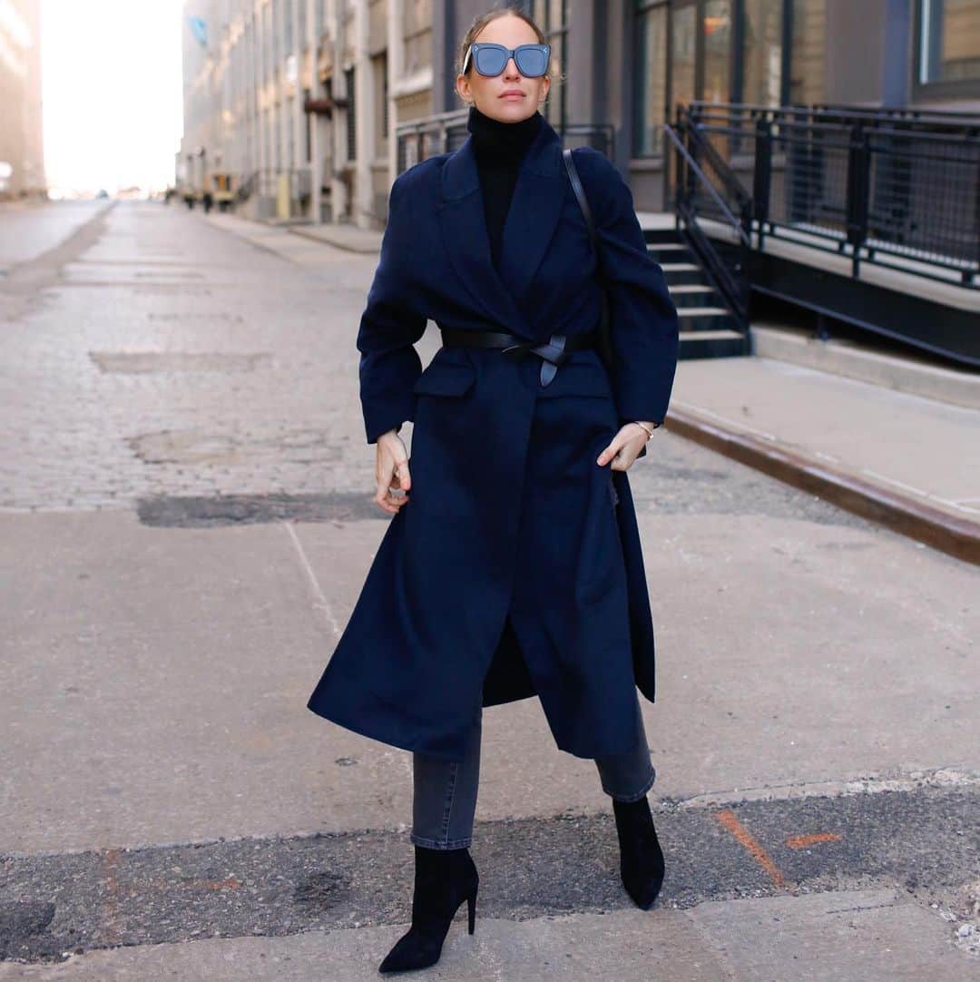 Helena Glazer Hodneのインスタグラム：「Navy & Black💥」