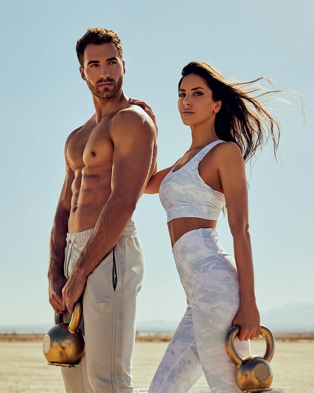 ゲスのインスタグラム：「Fitness goals ✔️🔥 feat. @jenselter & @nicpalladino. New #GUESSActive styles dropping soon — tag your fitness friends below!」