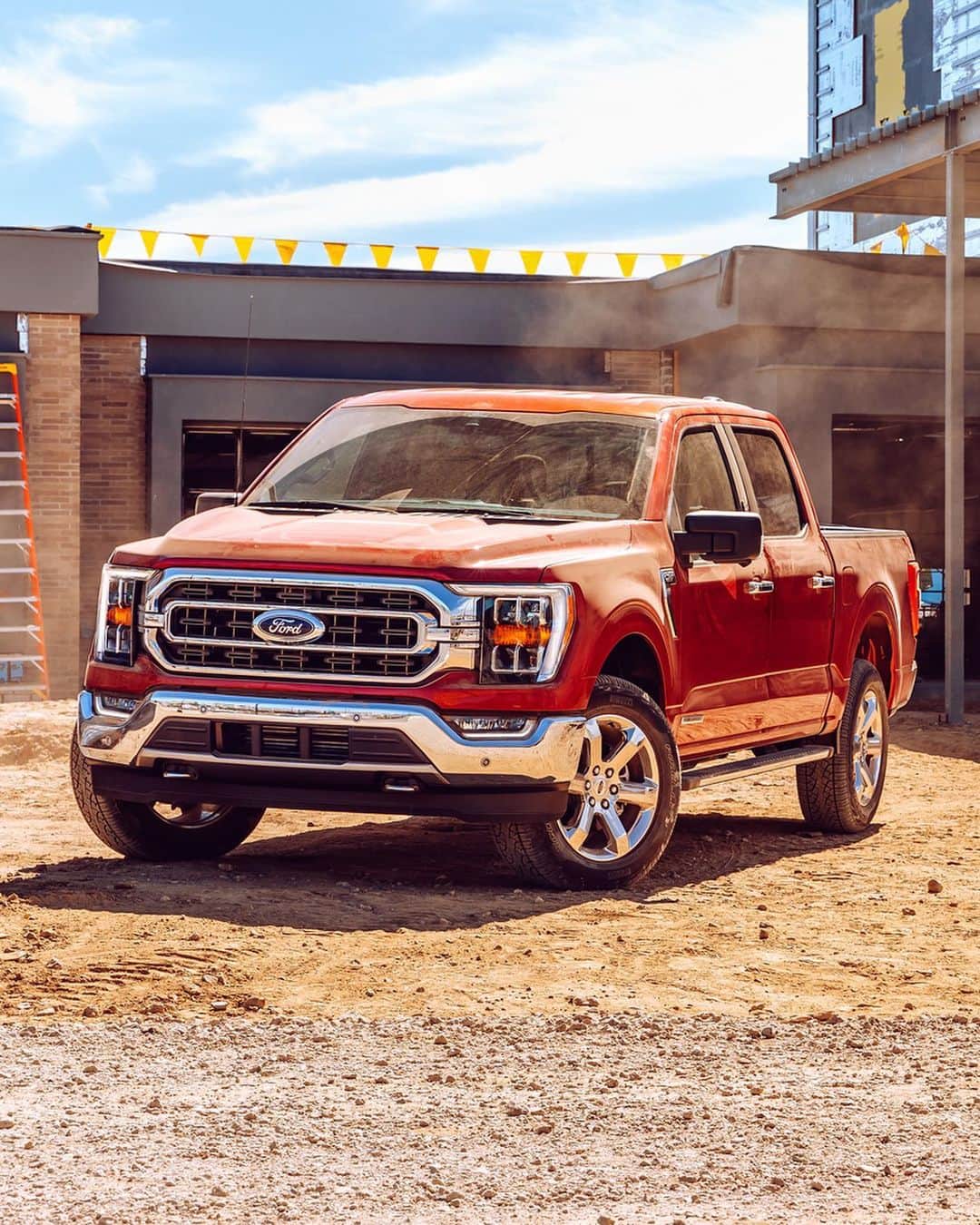 Fordさんのインスタグラム写真 - (FordInstagram)「It's time to put the 2021 #FordF150 to work. . #Ford #FordTrucks #BuiltFordTough」1月29日 2時18分 - ford
