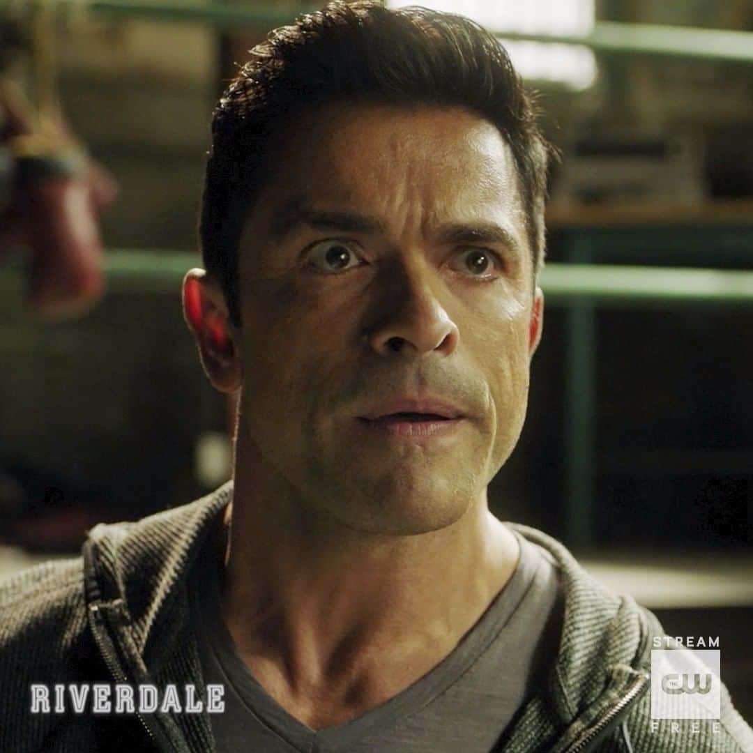 The CWのインスタグラム：「Archie's had enough. Stream a new episode of @thecwriverdale now on The CW! #Riverdale」