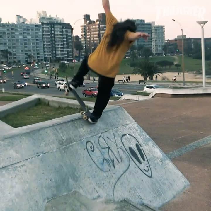 スラッシャーのインスタグラム：「🇺🇾 @emilio_dufour & @kolinfire in the SANTUARIO video 📺 Now playing on all Thrasher channels 📡」