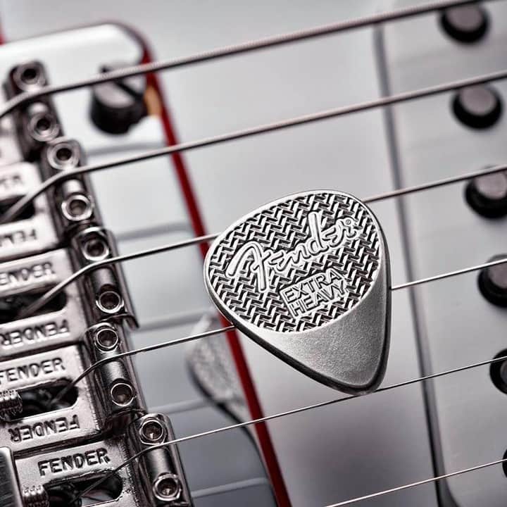 Fender Guitarさんのインスタグラム写真 - (Fender GuitarInstagram)「Introducing Fender's first officially licensed Fender sterling silver playable pick. Made in collaboration with @pamp_sa, from 5 grams of sterling silver, this pick can be used to achieve a brighter tone on your instrument, or used as an elegant display piece in your Fender collection. Learn more via link in bio!」1月29日 3時00分 - fender